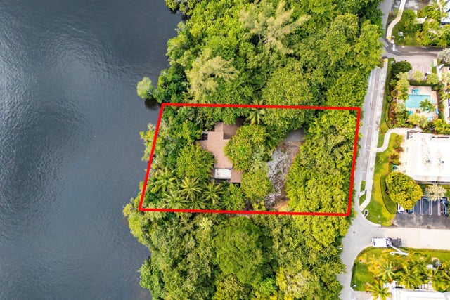 2 of 5 - 1001 Palm Trail, Delray Beach, FL