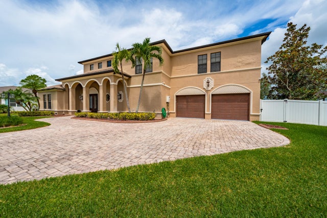 3 of 26 - 5811 Nw Blue Bonnet Court, Port Saint Lucie, FL