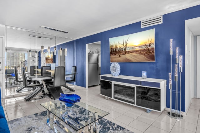 4 of 35 - 6900 Bay Drive #11i, Miami Beach, FL