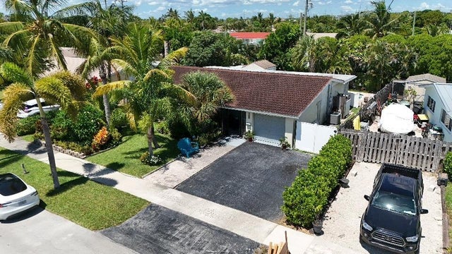 1 of 54 - 1123 Se 2nd Terrace, Deerfield Beach, FL