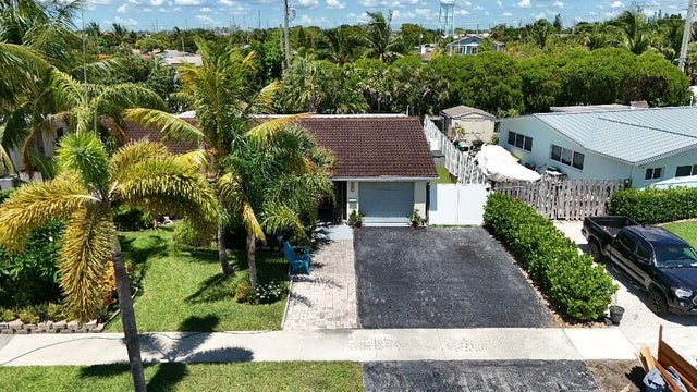 2 of 54 - 1123 Se 2nd Terrace, Deerfield Beach, FL