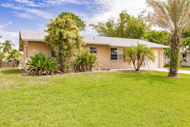 4 of 30 - 761 Se Browning Avenue, Port Saint Lucie, FL