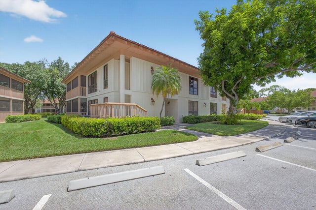 2 of 44 - 311 Brackenwood Circle, Palm Beach Gardens, FL