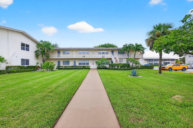 2 of 53 - 221 Coventry J, West Palm Beach, FL