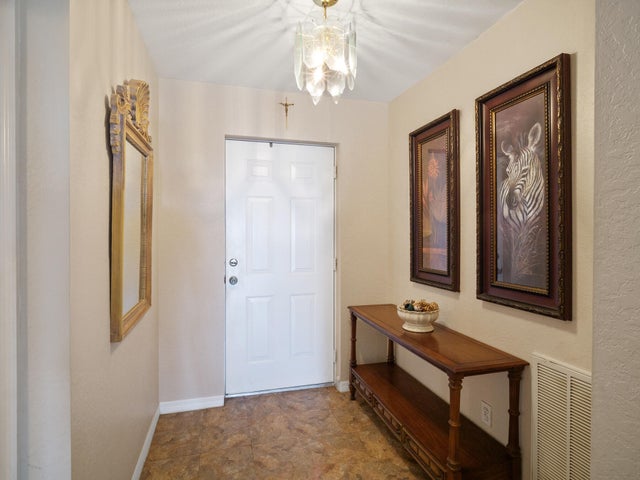 4 of 23 - 48 Mariposa Lane, Port Saint Lucie, FL