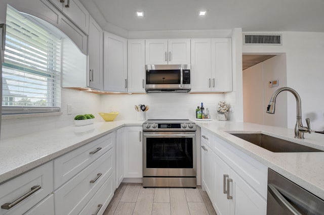 1 of 36 - 461 N Brittany J, Delray Beach, FL