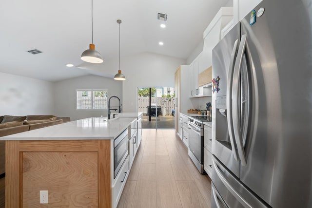 1 of 32 - 2540 Nw 80th Avenue, Margate, FL