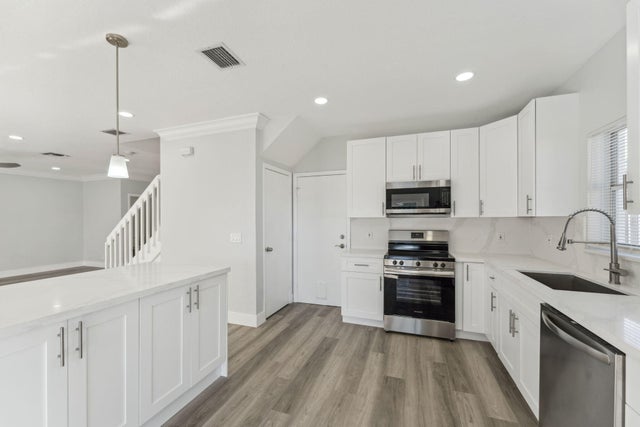 5 of 42 - 31 Swallow Drive, Boynton Beach, FL