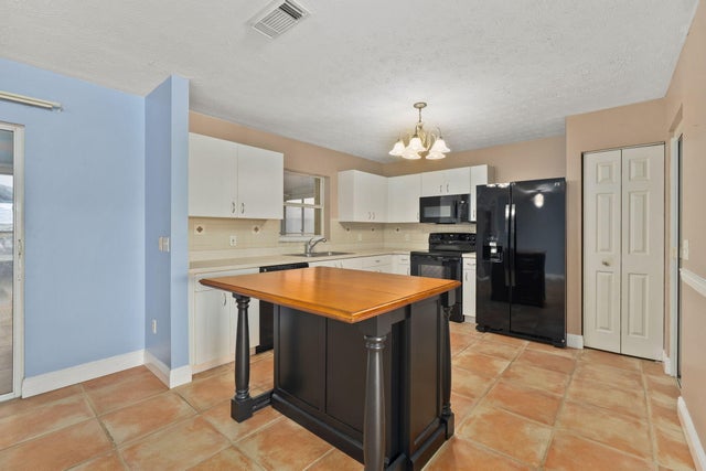 5 of 26 - 5707 Thatch Place, Fort Pierce, FL