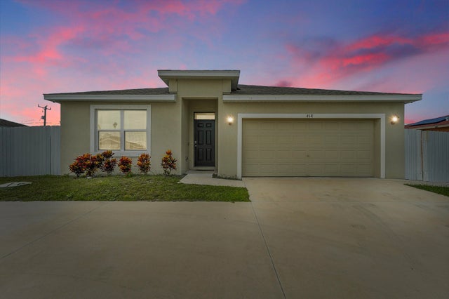 1 of 51 - 418 Nw Airoso Boulevard, Port Saint Lucie, FL