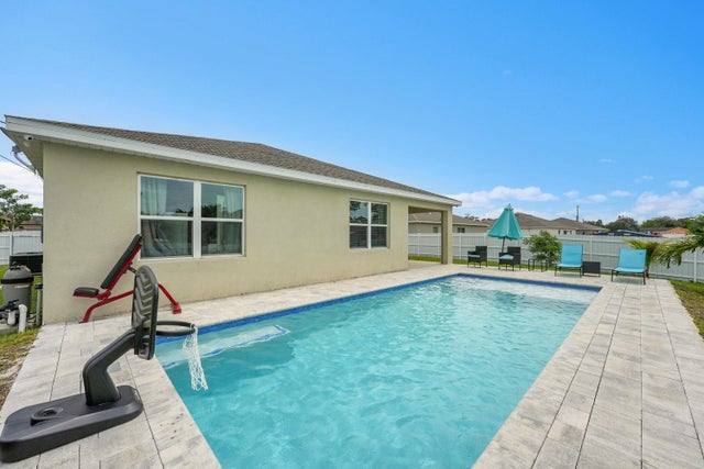 3 of 51 - 418 Nw Airoso Boulevard, Port Saint Lucie, FL