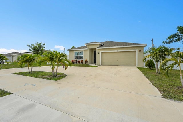 4 of 51 - 418 Nw Airoso Boulevard, Port Saint Lucie, FL