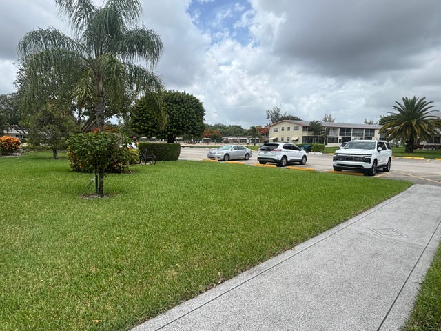 3 of 23 - 403 Windsor R, West Palm Beach, FL