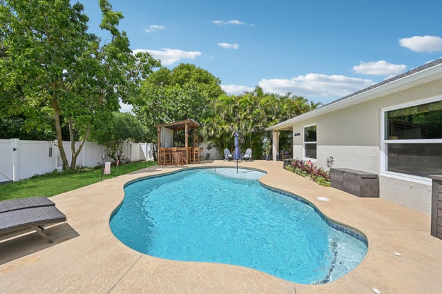 2 of 43 - 940 Sw Jeremko Avenue, Port Saint Lucie, FL