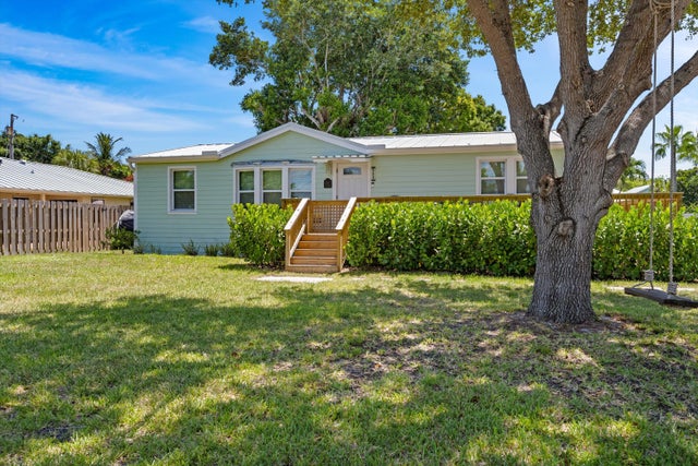 4 of 33 - 909 Se Hibiscus Avenue, Stuart, FL
