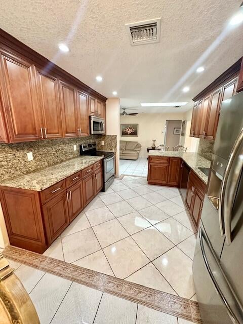 3 of 20 - 2601 W Carandis Road, West Palm Beach, FL