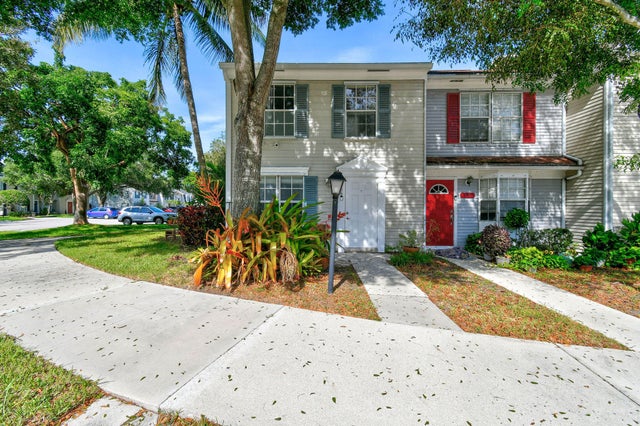 1 of 41 - 106 Old English Court, Jupiter, FL