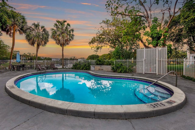 4 of 30 - 5275 Nw 10th Court #405, Plantation, FL