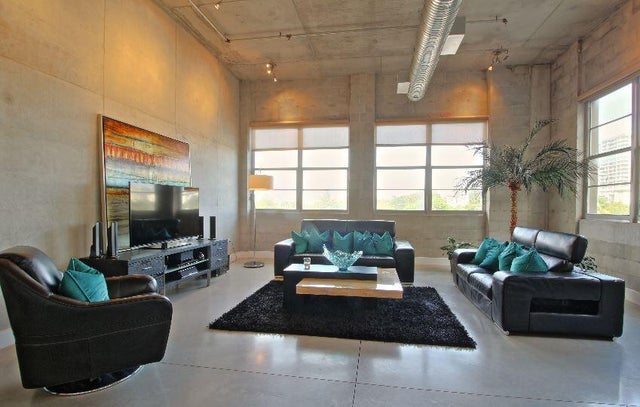 2 of 24 - 445 N Andrews Avenue #301, Fort Lauderdale, FL