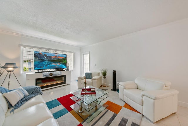 2 of 42 - 2581 N Garden Drive #206, Lake Worth, FL