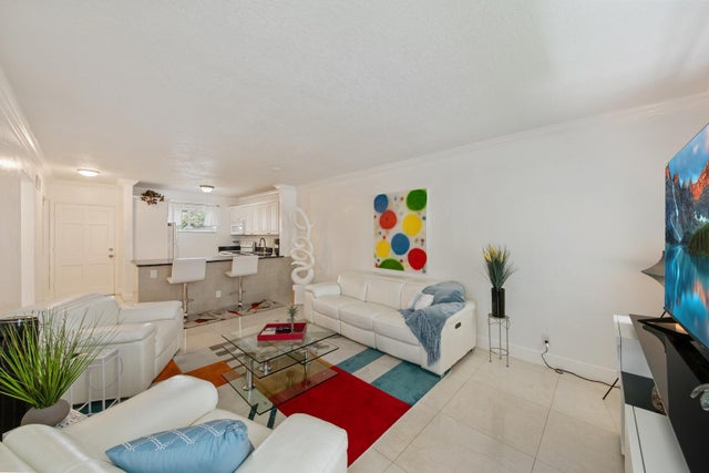 5 of 42 - 2581 N Garden Drive #206, Lake Worth, FL