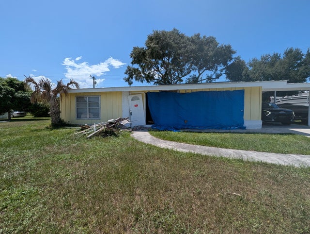 1 of 23 - 550 Sw Airoso Boulevard, Port Saint Lucie, FL