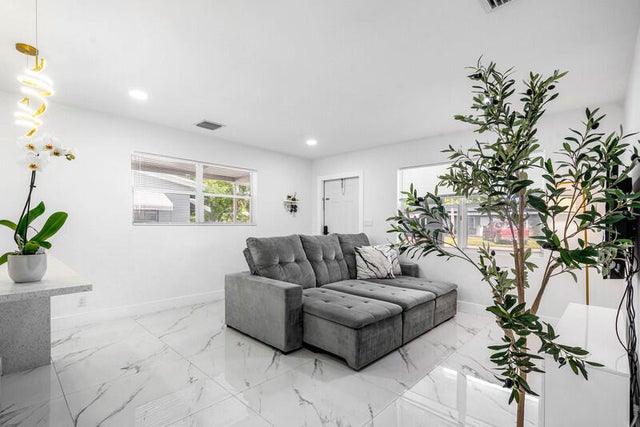 2 of 38 - 3837 Ne 16th Terrace, Pompano Beach, FL