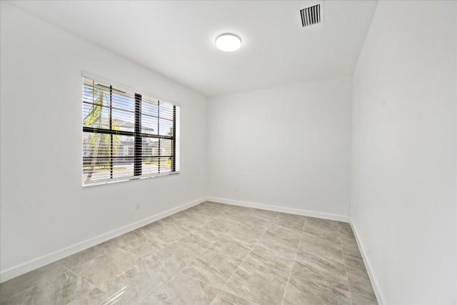 4 of 31 - 1321 Whitcombe Drive, Royal Palm Beach, FL
