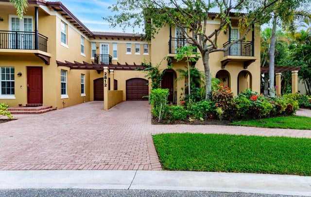 2 of 25 - 2812 Eagle Rock Circle #902, West Palm Beach, FL