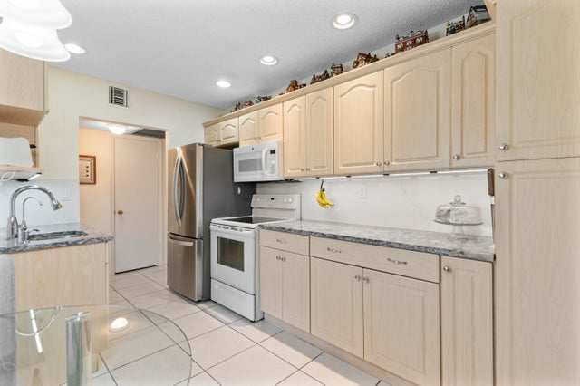 5 of 35 - 5180 E Sabal Palm Boulevard #234, Tamarac, FL