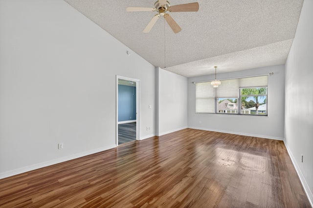 4 of 60 - 6101 Se Landing Way #11, Stuart, FL