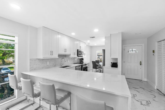 1 of 70 - 6 Stratford Drive E #d, Boynton Beach, FL