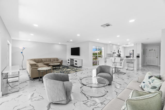 2 of 70 - 6 Stratford Drive E #d, Boynton Beach, FL