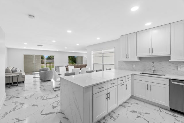 5 of 70 - 6 Stratford Drive E #d, Boynton Beach, FL