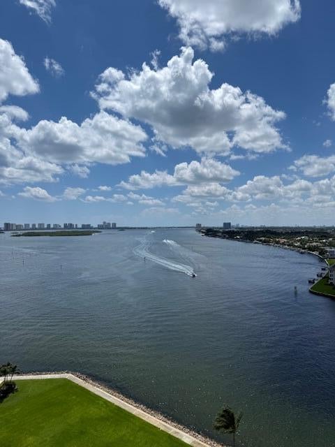 2 of 4 - 115 Lakeshore Drive #1648, North Palm Beach, FL