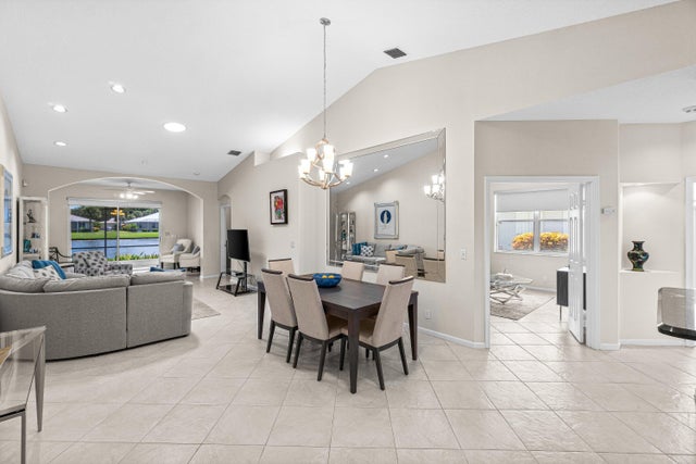 4 of 75 - 10597 Royal Caribbean Circle, Boynton Beach, FL