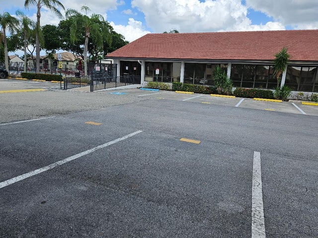 3 of 16 - 7706 Tahiti Lane #103, Lake Worth, FL