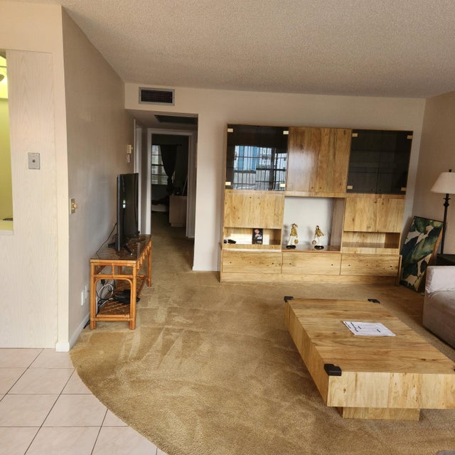 5 of 11 - 2022 Exeter B, Boca Raton, FL