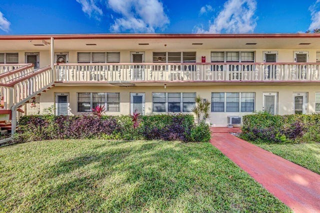 2 of 34 - 27 Camden B, West Palm Beach, FL