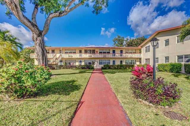 3 of 34 - 27 Camden B, West Palm Beach, FL