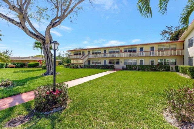 5 of 34 - 27 Camden B, West Palm Beach, FL