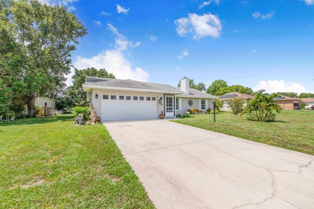 2 of 72 - 910 Liberty Lane, Auburndale, FL