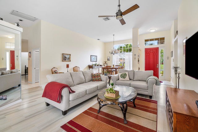 5 of 38 - 9043 Cypress Hollow Drive, Palm Beach Gardens, FL