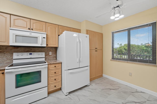 4 of 71 - 6093 Pointe Regal Circle #301, Delray Beach, FL