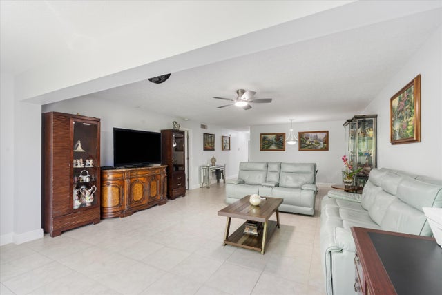 5 of 19 - 1821 Nw 18th Avenue #104, Delray Beach, FL
