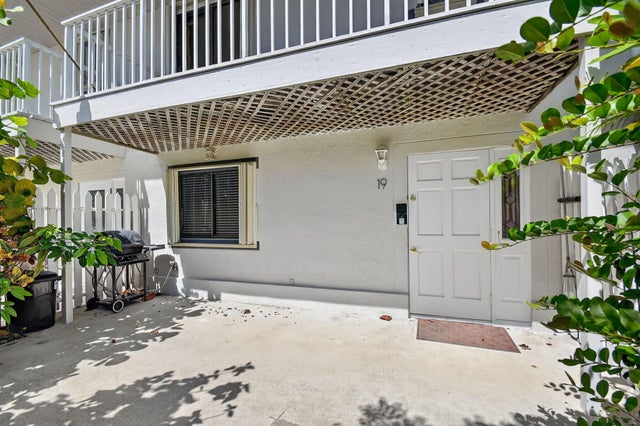 4 of 37 - 326 W Pine 19 Street #19, Lantana, FL