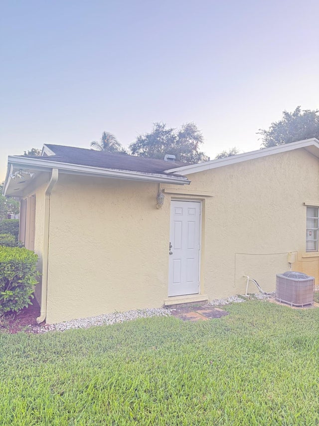 4 of 5 - 8601 Pluto Terrace, West Palm Beach, FL
