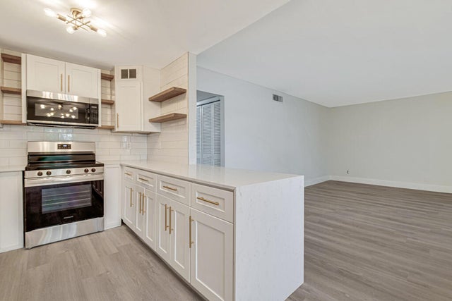 1 of 45 - 111 Lake Avenue #7, Lake Worth Beach, FL