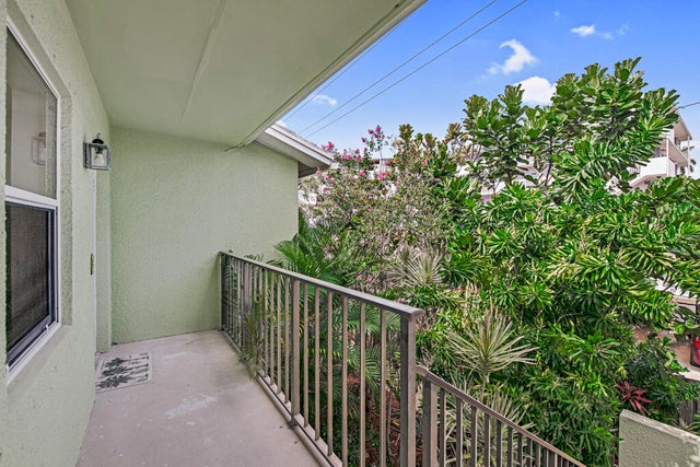 5 of 45 - 111 Lake Avenue #7, Lake Worth Beach, FL