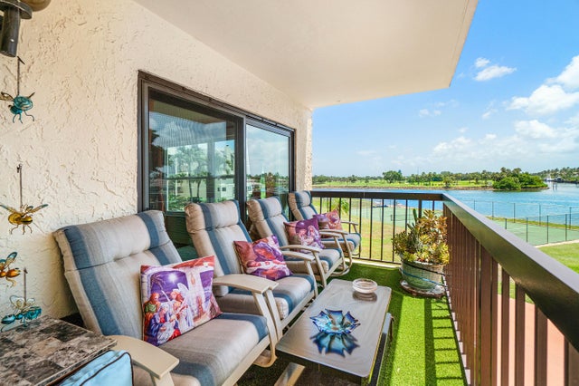 5 of 37 - 374 Golfview Road #205, North Palm Beach, FL